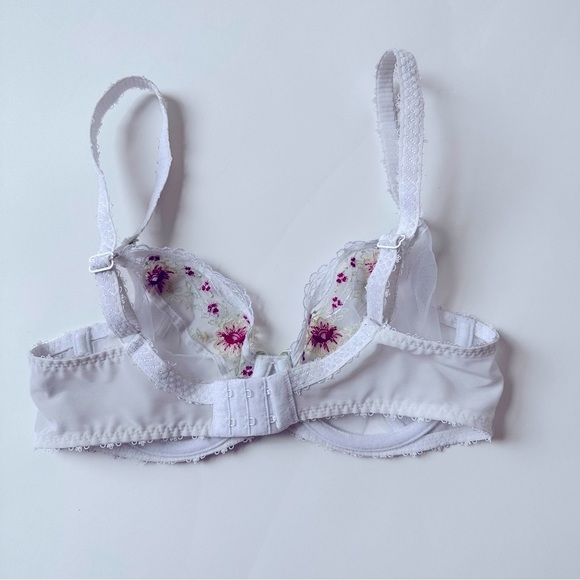 [SOLD] FREYA Embroidered White Unlined Underwire Bra 30DD - Picture 8 of 13